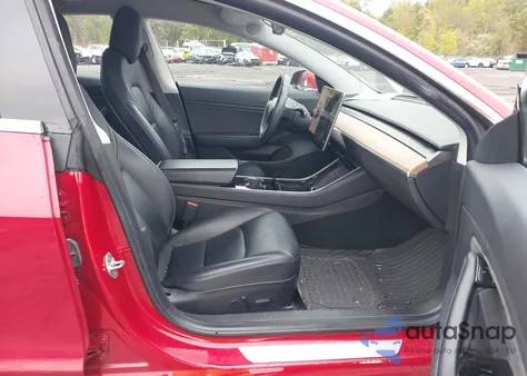 2018 Tesla Model 3 Long Range/Mid Range из США, поврежденный, VIN 5YJ3E1EA4JF052255